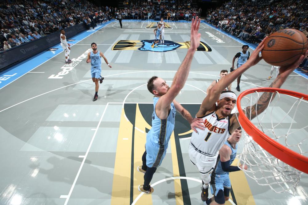 NBA榜眼报销！字母哥膝盖受伤！东契奇终于晋级16强